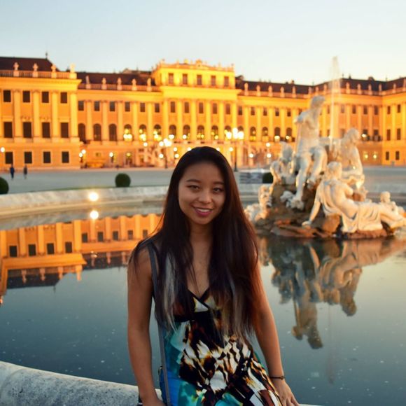 Meet your Posher, Vicky - Picture 1 of 1